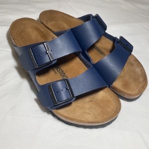 ✨BRAND NEW ✨navy blue Birkenstocks